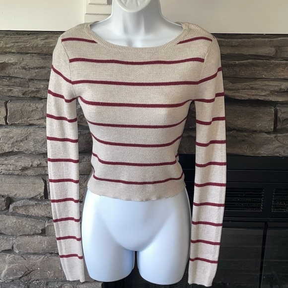 Prince Fox Long Sleeve Crop - Picture 1 of 7